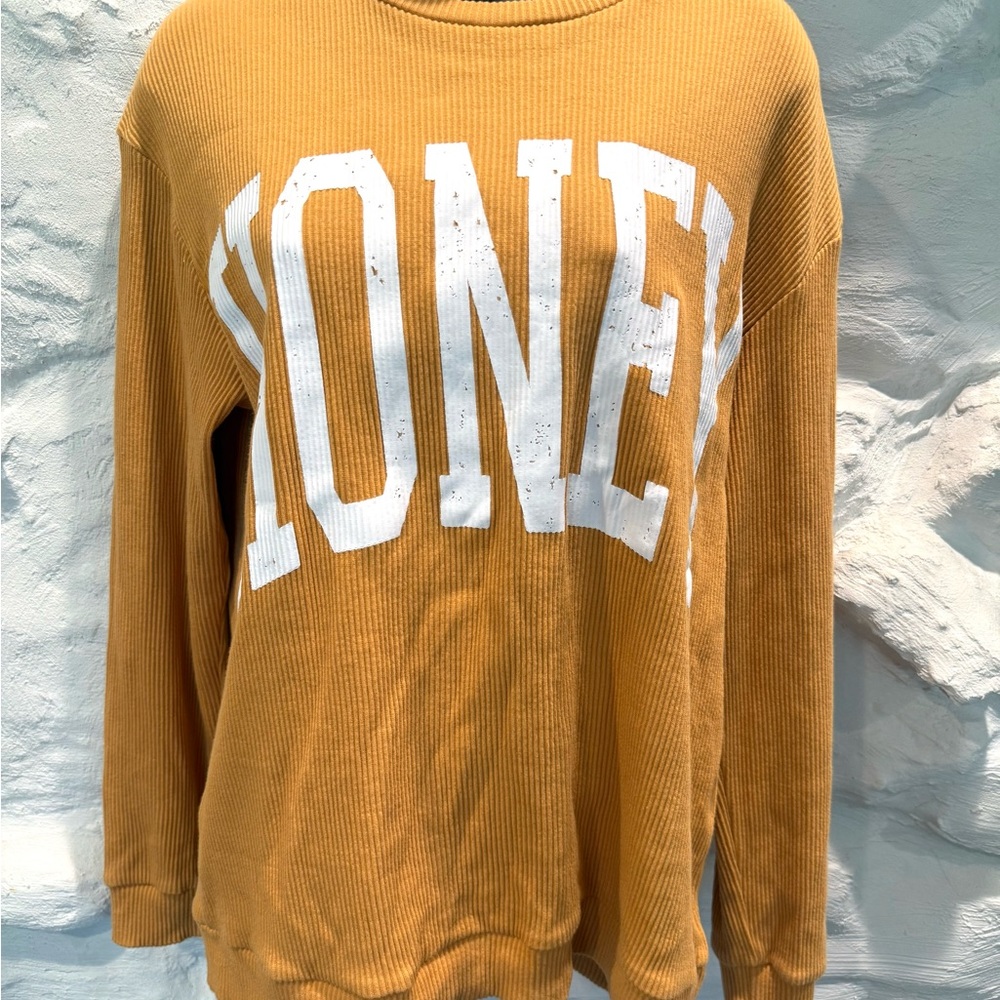 Honey Women’s Graphic Pullover Sweatshirt size Large / Mustard Yellow